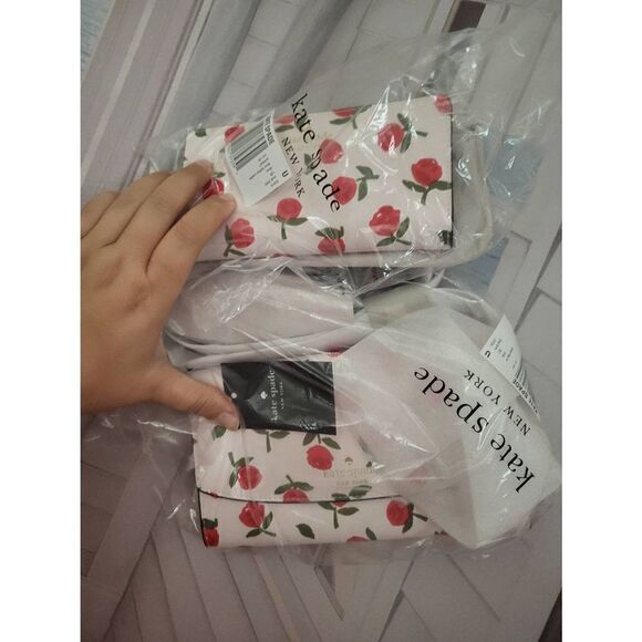 Nwt Kate Spade flower set - Picture 1 of 2